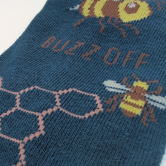 Blue and Red Honeycomb Pattern Socks - Picture 3 of 4